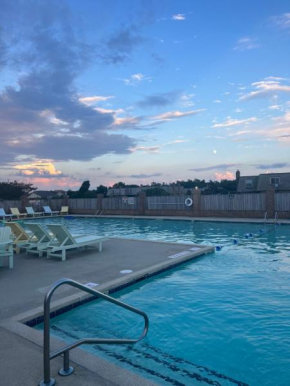 OBX Dream Minutes to the Beach Large Pool Tennis